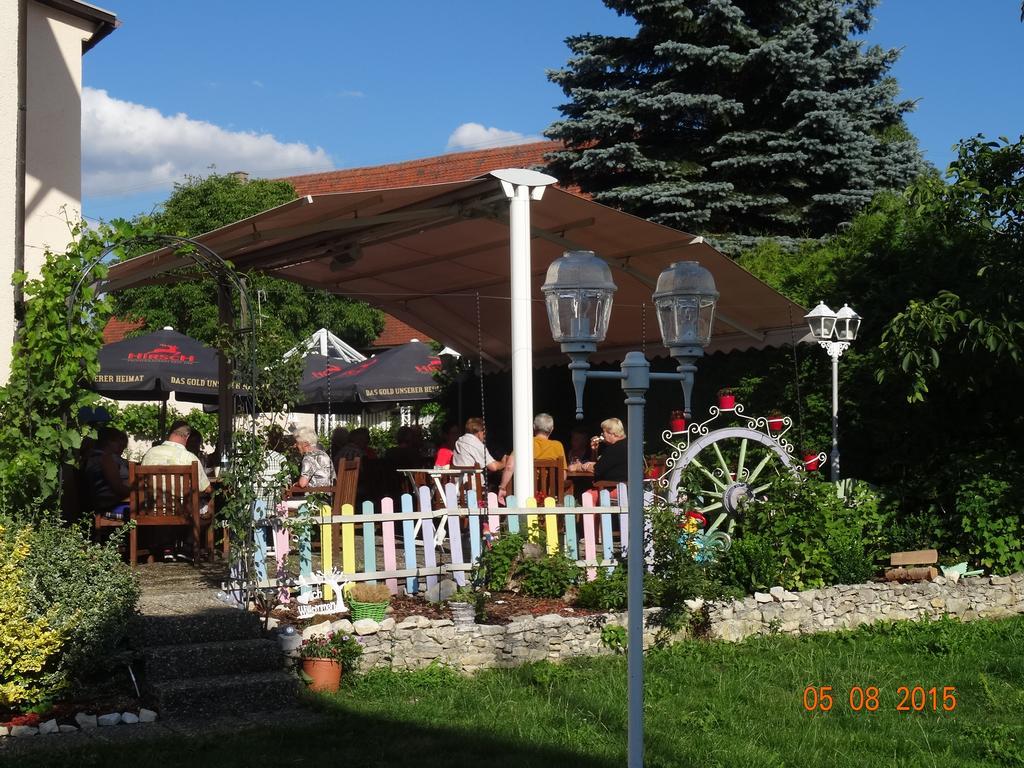 Hotel 4 Jahreszeiten Mit Restaurant Albstadt Exterior photo