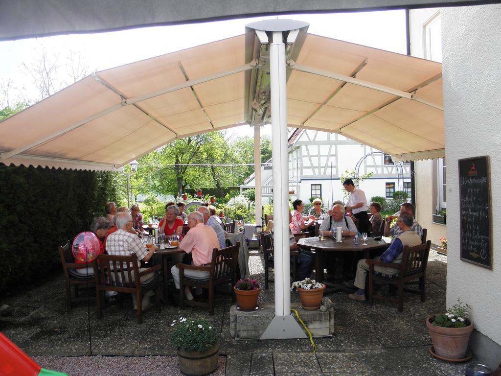 Hotel 4 Jahreszeiten Mit Restaurant Albstadt Exterior photo