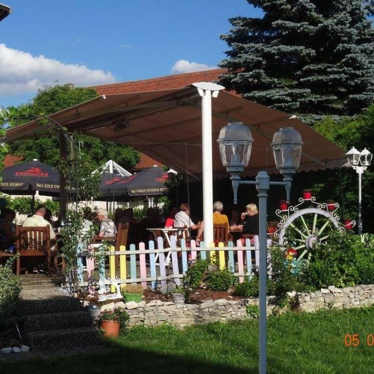 Hotel 4 Jahreszeiten Mit Restaurant Albstadt Exterior photo